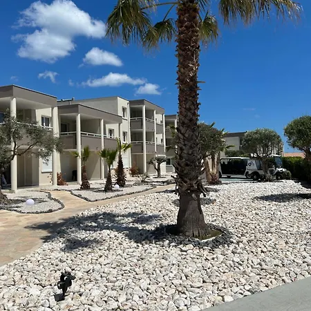 Le Jardin De Babylone Réservé Aux Couples Uniquement Hotel