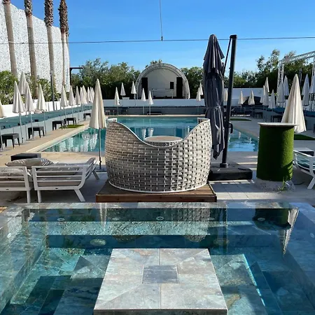 Le Jardin De Babylone Réservé Aux Couples Uniquement Hotel