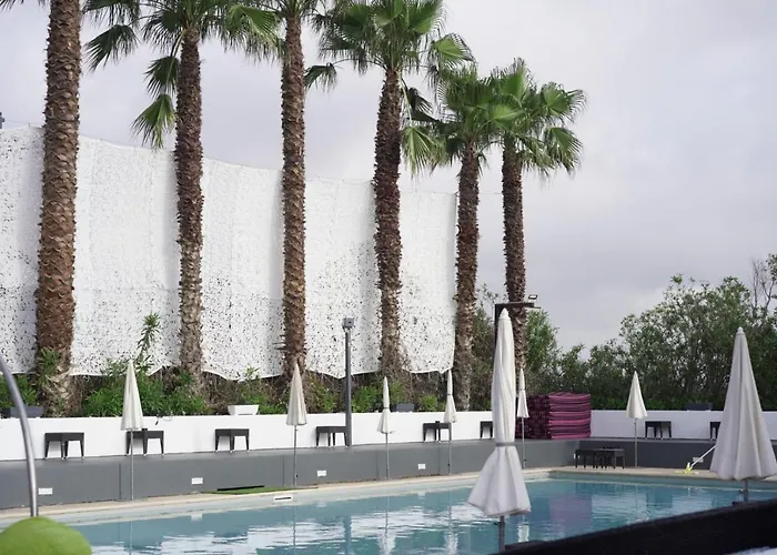 Hotel Le Jardin De Babylone Réservé Aux Couples Uniquement Agde