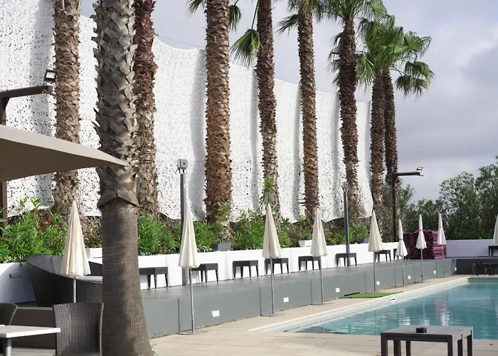 Hotel Le Jardin De Babylone Réservé Aux Couples Uniquement 4*