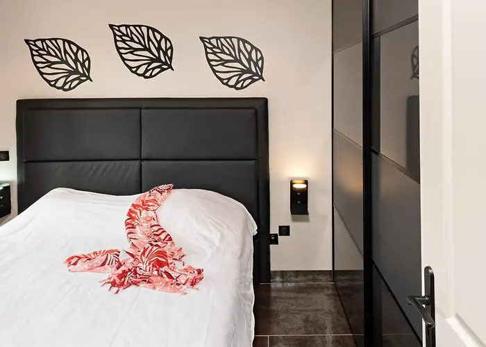 Le Jardin De Babylone Réservé Aux Couples Uniquement Hotel