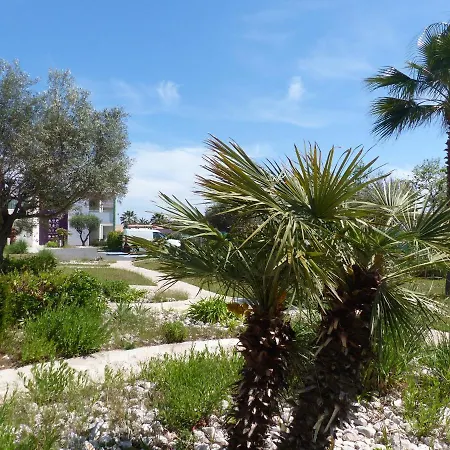 Hotel Le Jardin De Babylone Festive & Naturiste 